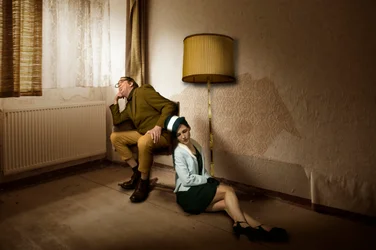 Um casal vintage atencioso