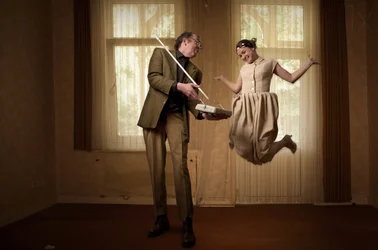 Casal Levitante e Fantasioso