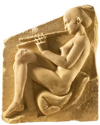 Um jogador de aulos. Altar de Afrodite, o chamado Trono Ludovisi, painel da esquerda, ca 430 aC