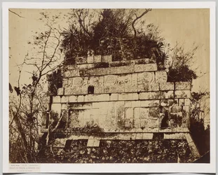 Palácio do Circo em Chichen-Itza (baixo relevo de tigres)