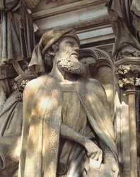 Daniel. A base do Poço de Moisés (escultura)