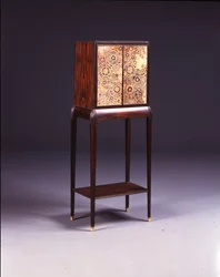 Armário de joias, c.1925 (ébano de macassar e couro trabalhado) (ver também 422636)