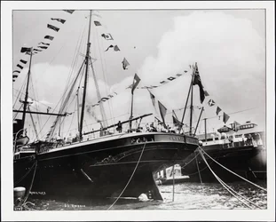A popa da S.S. "Umbria" na doca, c.1900 (foto a p/b)