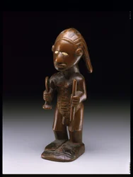 Figura masculina em pé, pessoas Bembe