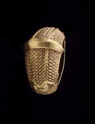 Pulseira, final do século 19 e início do século 20 (ouro e rubis)