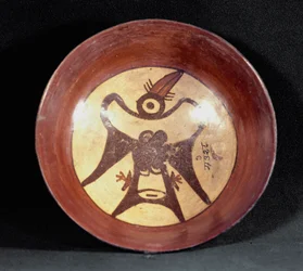 Arte pré-colombiana, civilização Nazca: caneca de terracota decorada com a representação de uma ave. 100 a.C.-800 d.C. Lima, Museu Nacional de Antropologia e Arqueologia, Peru