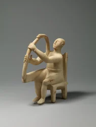 Harpista sentado em mármore, 2800-2700 a.C. (mármore)