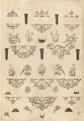 Onze pregos diferentes e vinte e três ornamentos