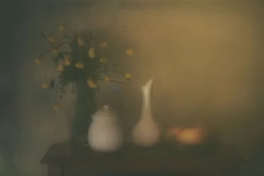 Natureza morta em amarelo suave