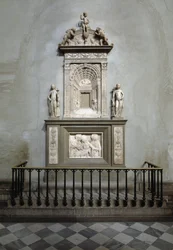 Tabernáculo de mármore de Desiderio da Settignano (ca. 1430-1464) (O altar do Sacramento, tabernáculo de mármore), 1461, Florença, igreja de San Lorenzo (igreja de São Lourenço), Itália