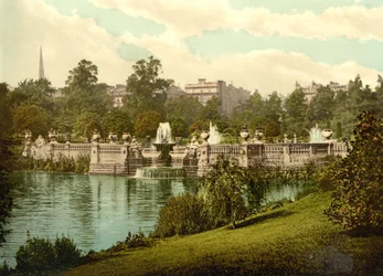Fontes em jardins de Kensington, Londres, c.1890-1900