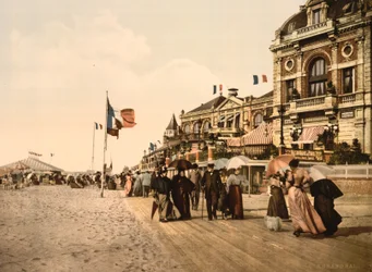 Promenade and grand Salon, Trouville-sur-Mer, França, c.1905 (foto colorida)