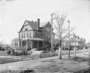 Residência de Booker T. Washington, Tuskegee Institute, c.1906 (foto a p/b)