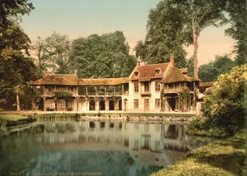 Parque de Petit Trianon, casa do senhor, Versalhes, c.1890-1900 (photochrom)