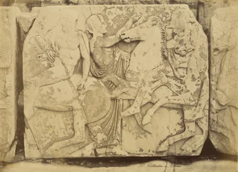 [Atenas - fragmento escultórico, friso do Parténon].