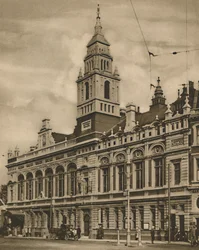 Câmara municipal de Hammersmith de Hammersmith Broadway, c1935.