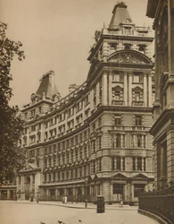 Salisbury House: Instalações comerciais palacianas na cidade, c1935.