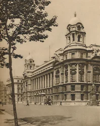 The Brains of Defense: Escritório Britânico de Guerra em Whitehall, c1935.
