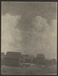 [Edifícios agrícolas com cavalo e carroça].