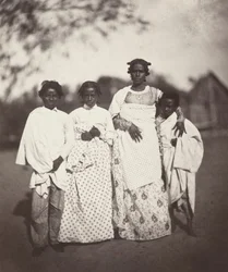 Mulher malgaxe e seus filhos Mulher malgaxe e seus filhos Gravura 3, 1863.