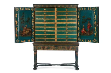 Gabinete de coletores no suporte, c.1700-30 (dourado e japonês verde) (ver também 780666-8)