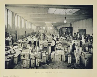 Caixas de embalagem para transporte, da La France Vinicole, publicado pela Moet & Chandon, Epernay (photolitho)