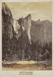 Vale de Yo-Sem-i-te, Califórnia. O vale a partir de Pohono Meadows