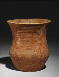 Taça de sino de um túmulo em Radley, Barrow Hills, c.2500-2150 aC (argila) (ver também 3073366)