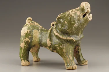 Figura do túmulo de um cão latindo, do início do século III ao início do século III (cerâmica)