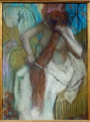 Mulher a pentear o cabelo (pastel)