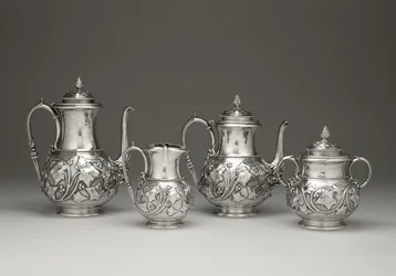 Serviço de café e chá, c. 1856-1859 (prata e marfim)