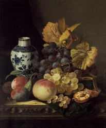 Uvas, Pêssegos, Ameixas e Groselhas com Vaso Azul e Branco