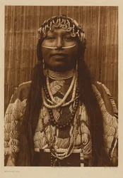 [Uma jovem mulher chinook]
