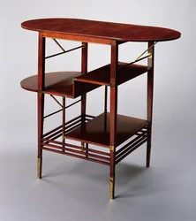 Mesa lateral, c.1872 (nogueira e latão)