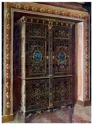 Armário em ébano com incrustações de latão e metal branco, 1910.