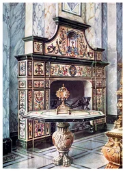 Chaminé e mesa em mosaico florentino colorido, 1910