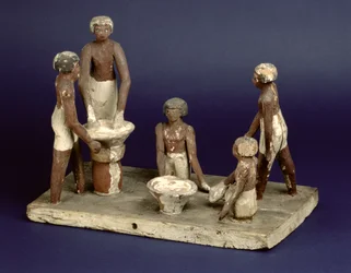 Modelo de cinco homens, de Beni Hasan, Middle Kingdom, c.2035-1668 aC (madeira pintada)