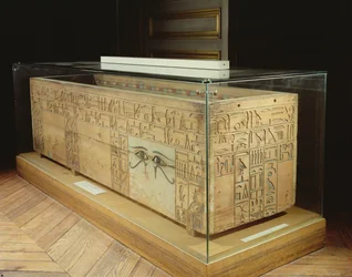 Sarcófago de Nakhti, chanceler durante o reinado de Sesostris I (c.1956-c.1911 aC) de Assiut, Middle Kingdom (madeira)