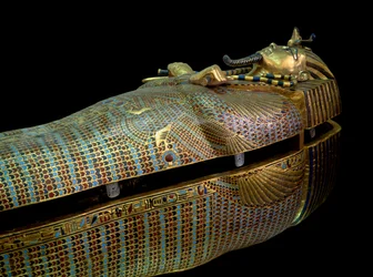 Antiguidade egípcia: sarcófago do tesouro de Tutankhamon (Tutankhamon ou All-Ankh-amun)