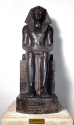 Antiquite egípcio: escultura de basanita representando Thutmosis (Tutmosis ou Thutmus) III (cerca de 1504-1450 AC), faraó egípcio. 18ª dinastia. De Tebas. Turim, museu egípcio.