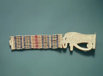 Pulseira de contas flexíveis, do Túmulo de Tutankhamon, Novo Reino (ouro e cornalina com ouro, faiança e contas de vidro) (ver também 391012-13)
