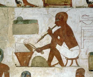 Ourives a cinzelar uma taça (pintura mural)