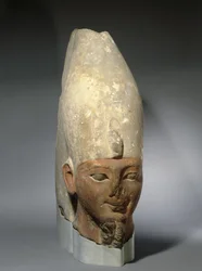 Chefe de um rei da Décima Primeira Décima Primeira Dinastia, c. 1539-1493 aC (arenito)