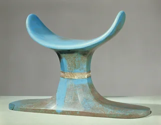 Encosto de cabeça, do túmulo de Tutancâmon (c.1370-52 aC) Novo reino (pasta de vidro azul)