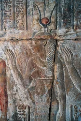 Relevo de Hatshepsut representada como Hathor, Templo Mortuário de Hatshepsut, Deir el-Bahri, Luxor, Tebas (Lista do Património Mundial da Unesco