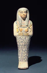 Shabti de Sati, possivelmente de Saqqara, New Kingdom) (faiança policromada)