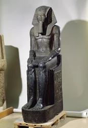 Estátua de Amenophis III (c.1391-1353 aC) de Tanis, New Kingdom (diorito)