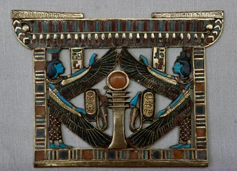 Peitoral em forma de templo, Tesouro de Tutankhamon, Egito, Civilização egípcia, Novo Reino, Dinastia XVIII
