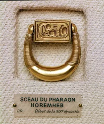 Anel com o selo do general Horemheb (c. 1323-1295 a.C.), Novo Império