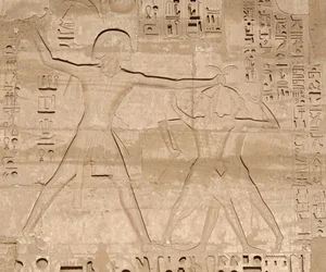 Cena do massacre dos inimigos, Templo de Hórus, Edfu